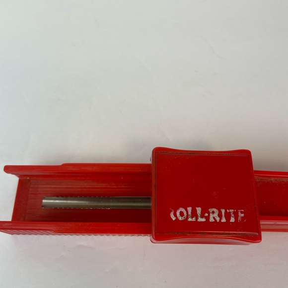 Cigarette Rolling Machine - Picture 2 of 9